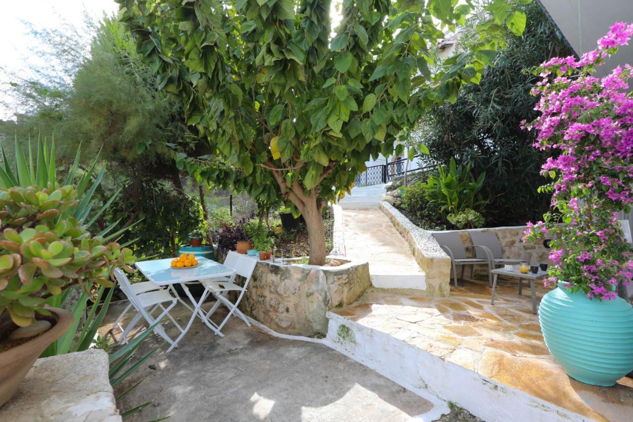 Ravi Boutique Home - 1 Minute Walk From Beach Kalyves Exterior photo